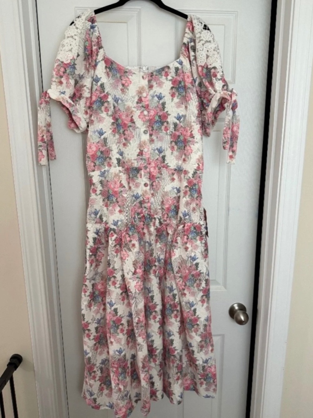 Ivy City Co Lizzy Midi Dress in Pink Floral Size L NWT - Picture 12 of 14
